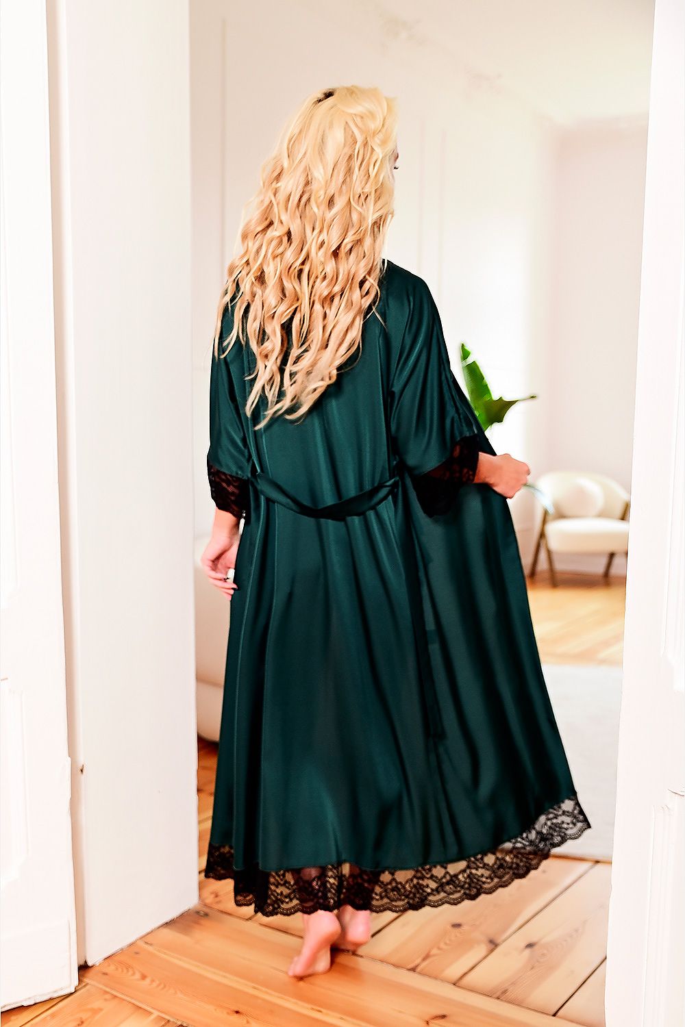 Robe Kalimo black - product view 3 at Secretelles