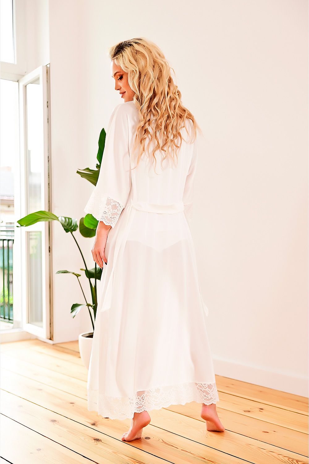 Robe Kalimo black - product view 3 at Secretelles